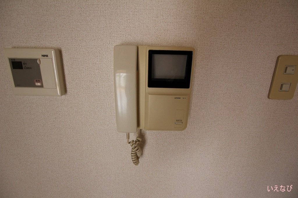 拡大写真:府中市用土町 2階202のカメラ付インターホン