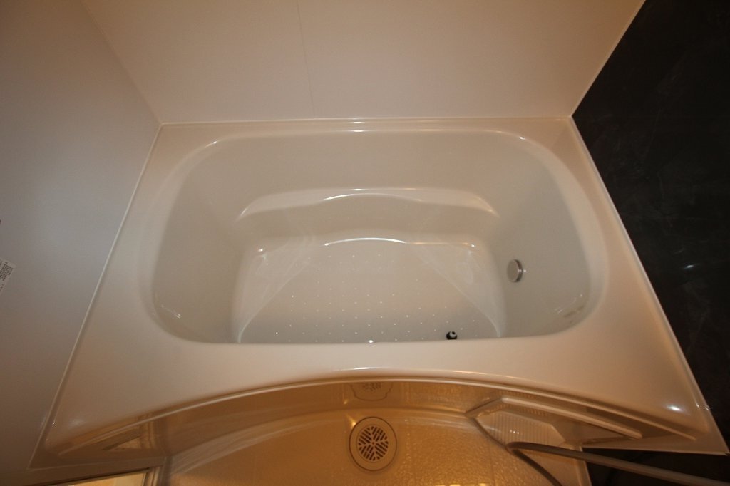 拡大写真:福山市加茂町大字八軒屋 2階201のバス