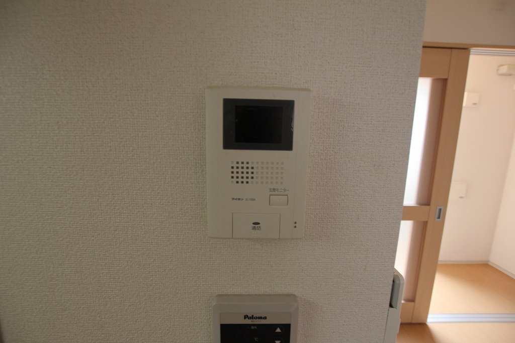 拡大写真:福山市山手町5丁目 1階101のカメラ付インターホン