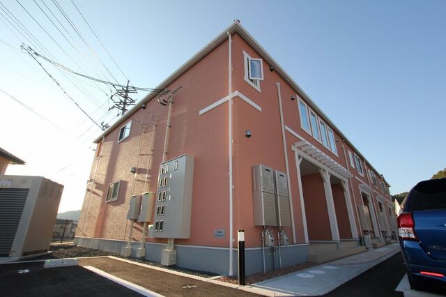 拡大写真:井原市西江原町 1階101の外観写真(昼)