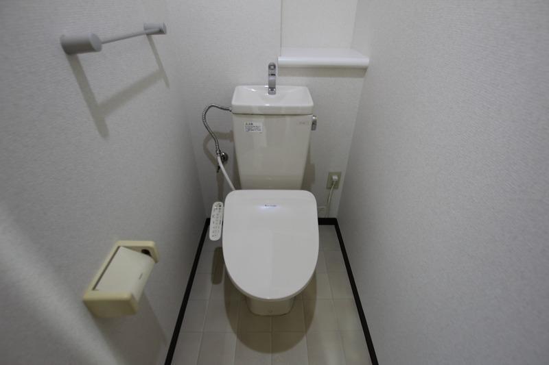 拡大写真:福山市松浜町4丁目 2階202のトイレ