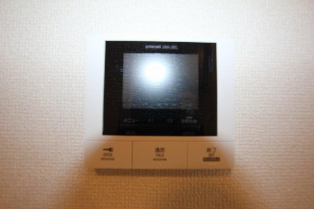 拡大写真:福山市南蔵王町5丁目 1階103のカメラ付インターホン