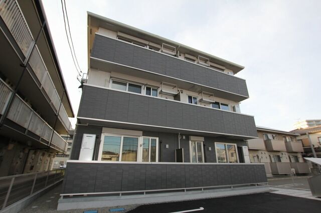 拡大写真:福山市南蔵王町5丁目 1階103の外観写真(昼)