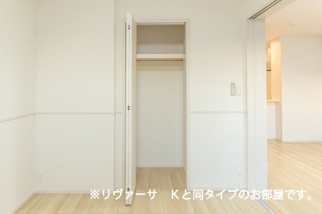 拡大写真:福山市神辺町大字新道上 2階203のクローゼット