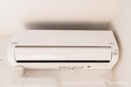 拡大写真:福山市春日町6丁目 2階203のエアコン