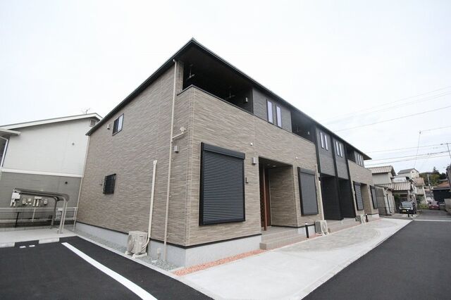 拡大写真:福山市春日町6丁目 2階203の外観写真(昼)