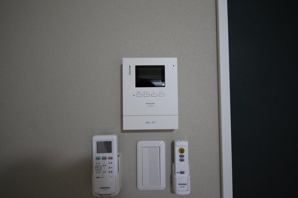 拡大写真:福山市長者町 1階102のカメラ付インターホン