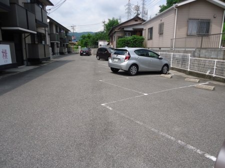 拡大写真:セジュール誉 B棟 2階206の駐車場