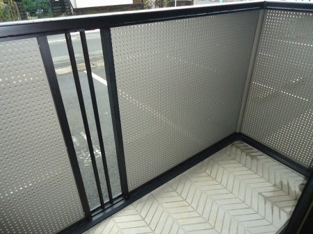 拡大写真：ハウジング島田　B棟 1階101のベランダ