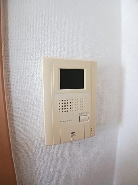 拡大写真:コンフォート幸町 1階101のカメラ付インターホン