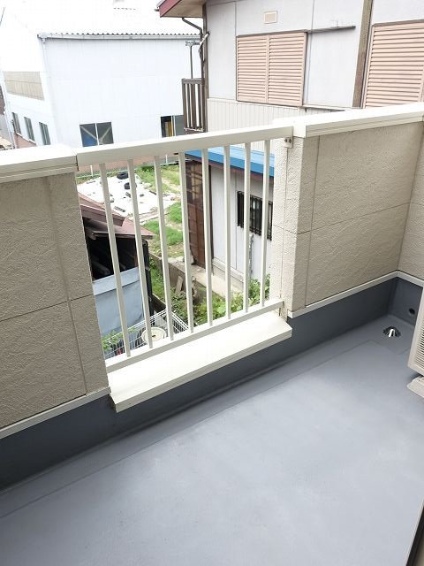 拡大写真:サン ソレーユ 2階201のベランダ