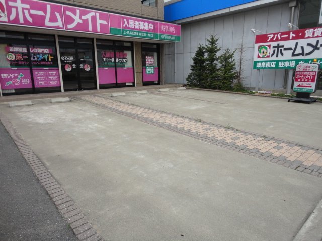 拡大写真:コンフォーレ ユー 1階1の店舗駐車場(イメージ)