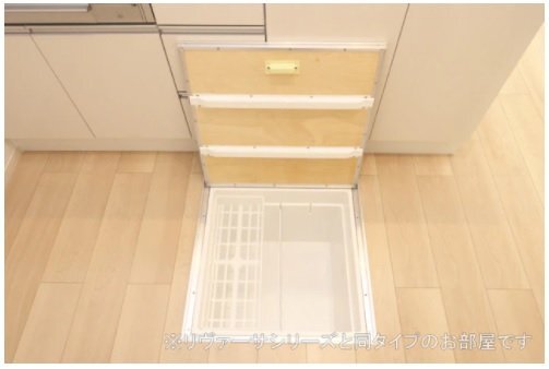 拡大写真:SUN16笠岡Ⅰ 1階102の床下収納