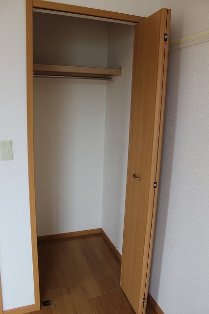 拡大写真：カーサエテルノⅠ 101のクローゼット