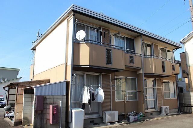 拡大写真：フォーブル木田A 2階201の外観写真（昼）