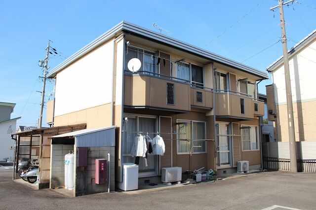 拡大写真：フォーブル木田A 2階201の外観写真（昼）