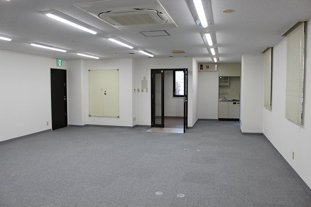 拡大写真:一宮市本町3丁目 5Fの室内