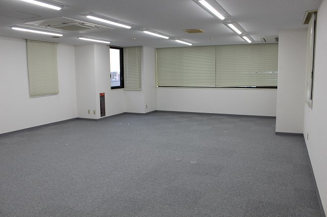 拡大写真:一宮市本町3丁目 5Fの室内