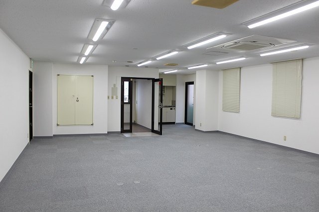 拡大写真:一宮市本町3丁目 5Fの室内