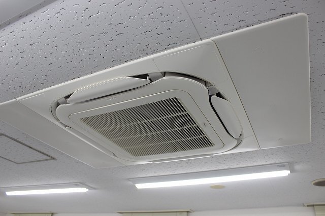拡大写真:一宮市本町3丁目 5Fのエアコン