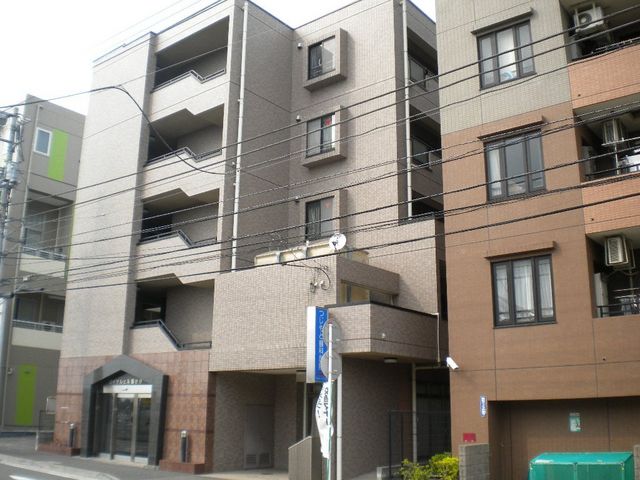 拡大写真：ロイヤルヒル葛が谷 5階504の外観写真（昼）