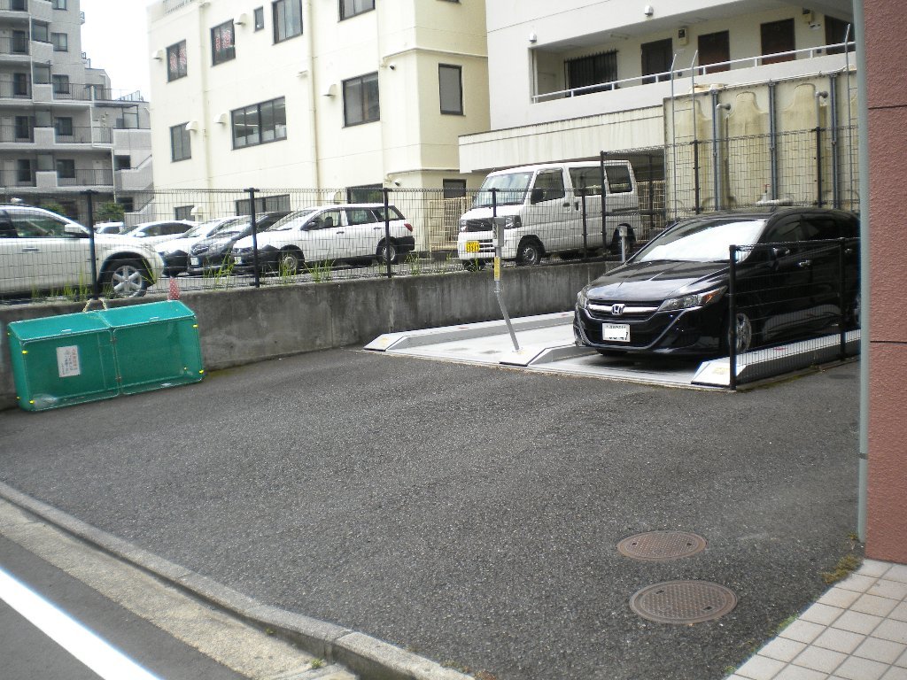 拡大写真：相原第二ルネスビル 3階304の共有部分