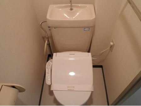 拡大写真：カサベルデU 1階105のシャワー付トイレ(イメージ)