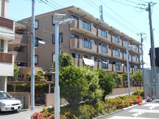 拡大写真：カサベルデU 1階105の外観写真（昼）