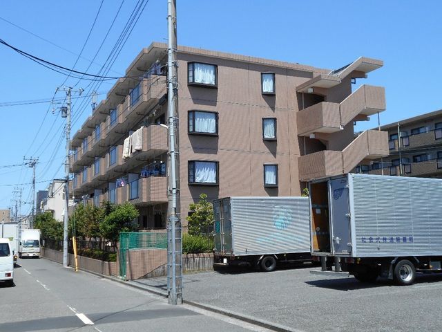 拡大写真：カサベルデU 1階105の外観写真（昼）