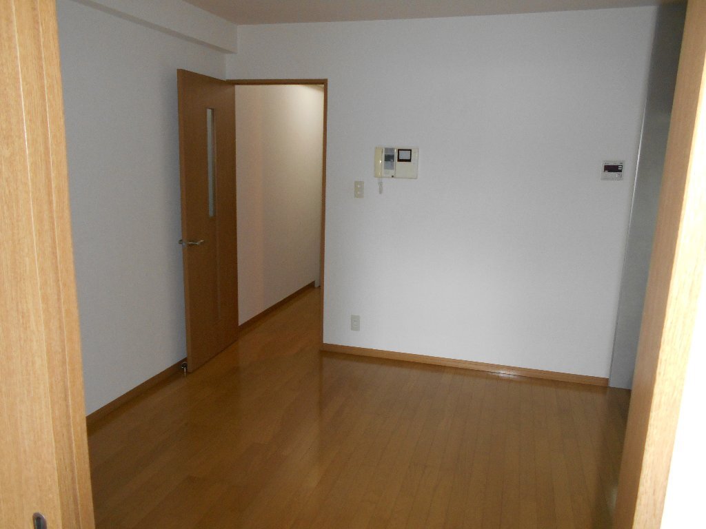 拡大写真：カラット中川 2階306の室内