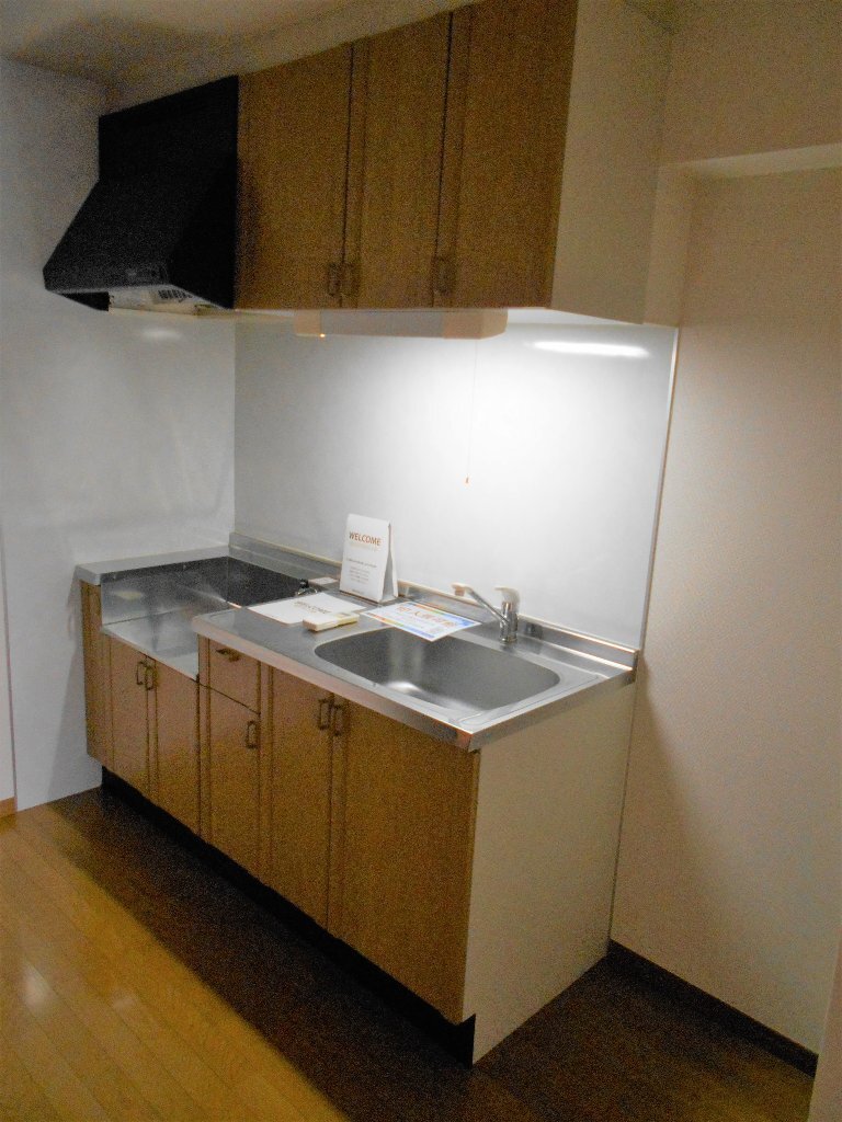拡大写真：カラット中川 2階306のキッチン
