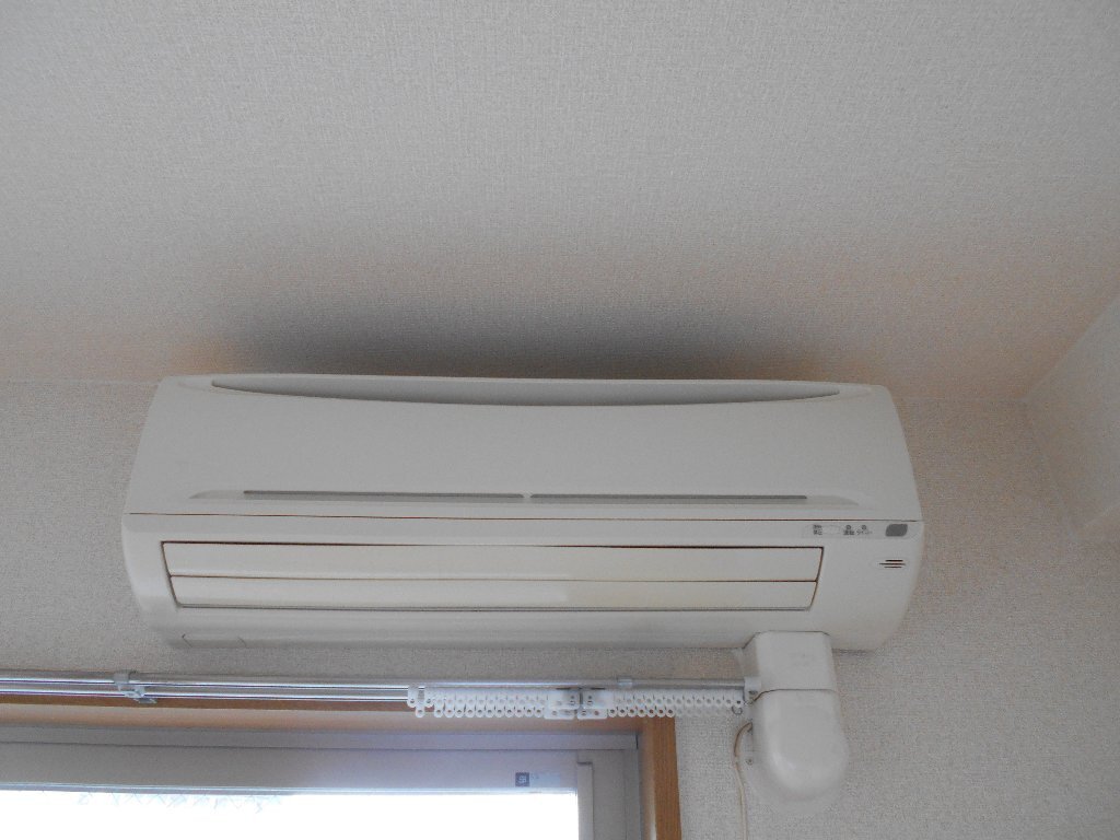 拡大写真：カラット中川 2階306のエアコン