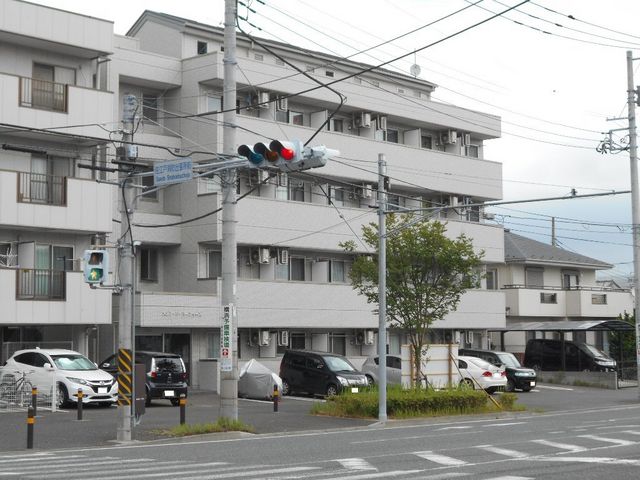 拡大写真：メゾン・ド・ハーツイーズ 4階402の外観写真（昼）