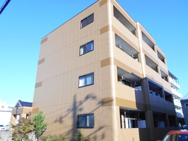 拡大写真：サクラスクェア 2階202の外観写真（昼）