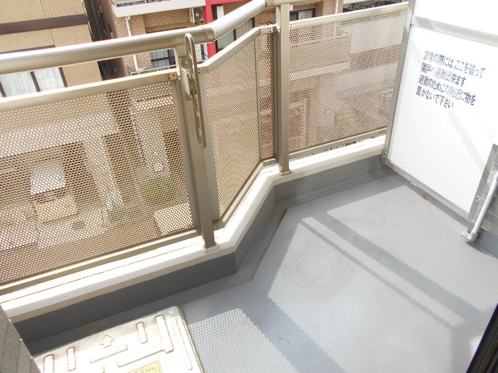 拡大写真：仲町台大藤ビル 4階401のベランダ