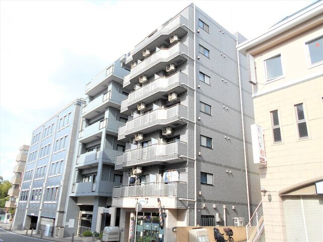 拡大写真：仲町台大藤ビル 5階501の外観写真（昼）