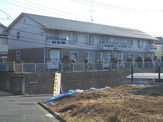 拡大写真：グリーンステージＢ 2階202の外観写真（昼）