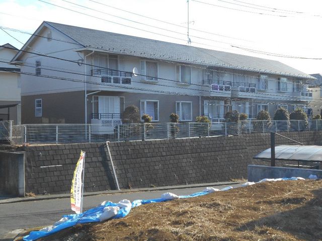 拡大写真：グリーンステージＢ 2階202の外観写真（昼）