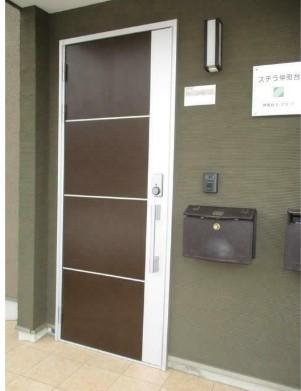 拡大写真:ステラ仲町台 1階2号室の玄関