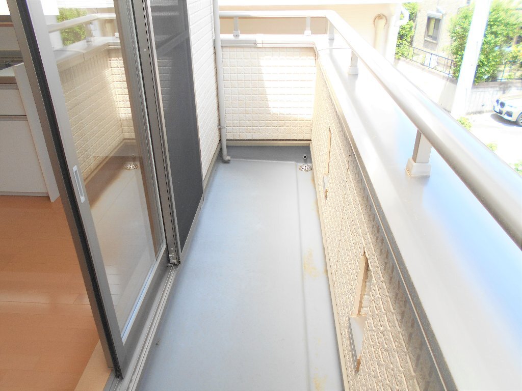 拡大写真：横浜市都筑区東山田３丁目 1階101のベランダ