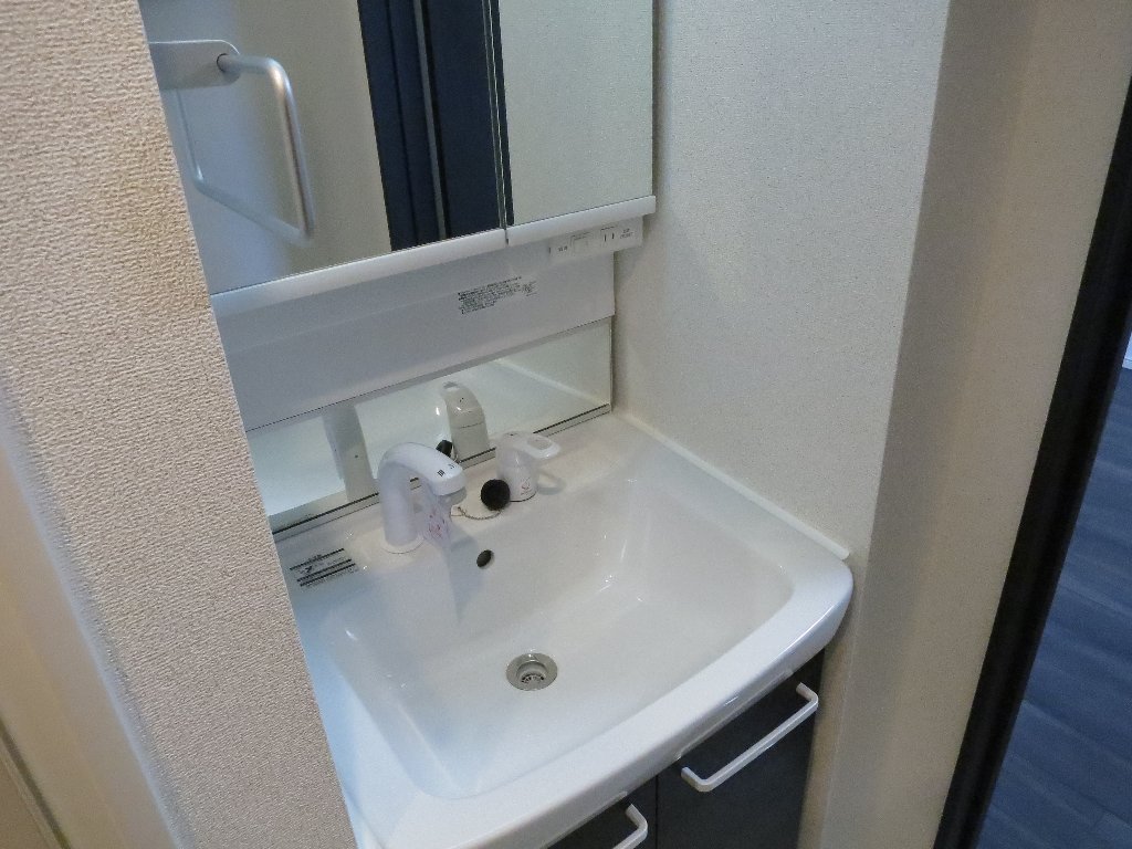 拡大写真：仙台市若林区遠見塚３丁目 1階102の洗髪洗面化粧台