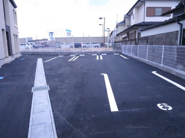 拡大写真：仙台市若林区遠見塚３丁目 1階102の外観写真（昼）