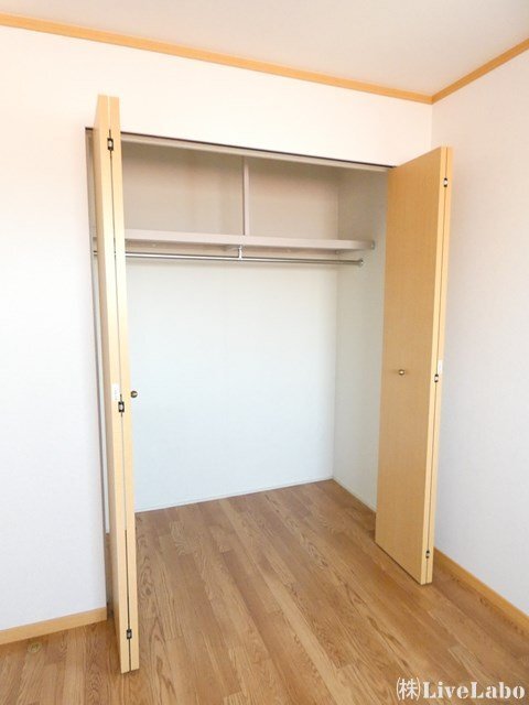 拡大写真:ティファニー 2階211のクローゼット