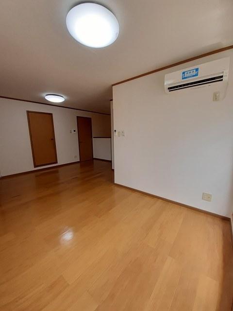 拡大写真:メープルタウン B 2階202の室内