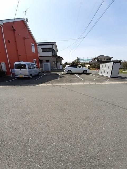 拡大写真:メープルタウン B 2階202の共有部分