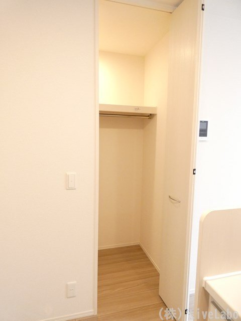 拡大写真:アモリール西牟田 1階105のウォークインクローゼット
