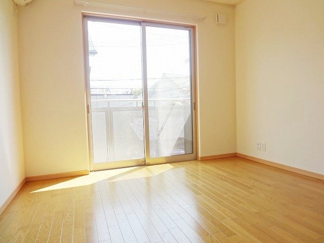 拡大写真:池田市石橋2丁目 1階103の洋室