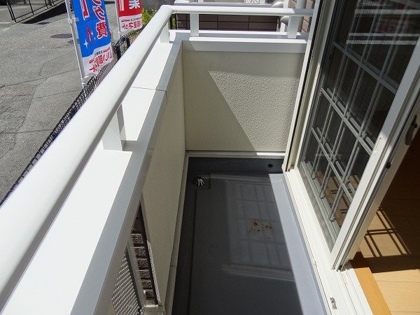 拡大写真:豊中市桜の町7丁目 102のベランダ