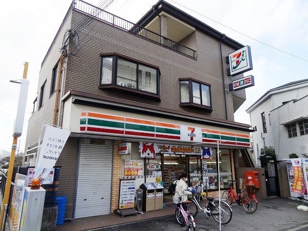 拡大写真:池田市住吉1丁目 3階307のコンビニ