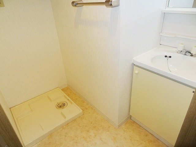 拡大写真:池田市石橋2丁目 1階101の洗濯機置場あり